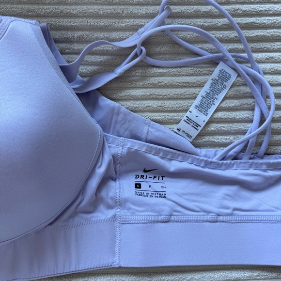Nike Lavender High Neck Sports Bra - Picture 3 of 3